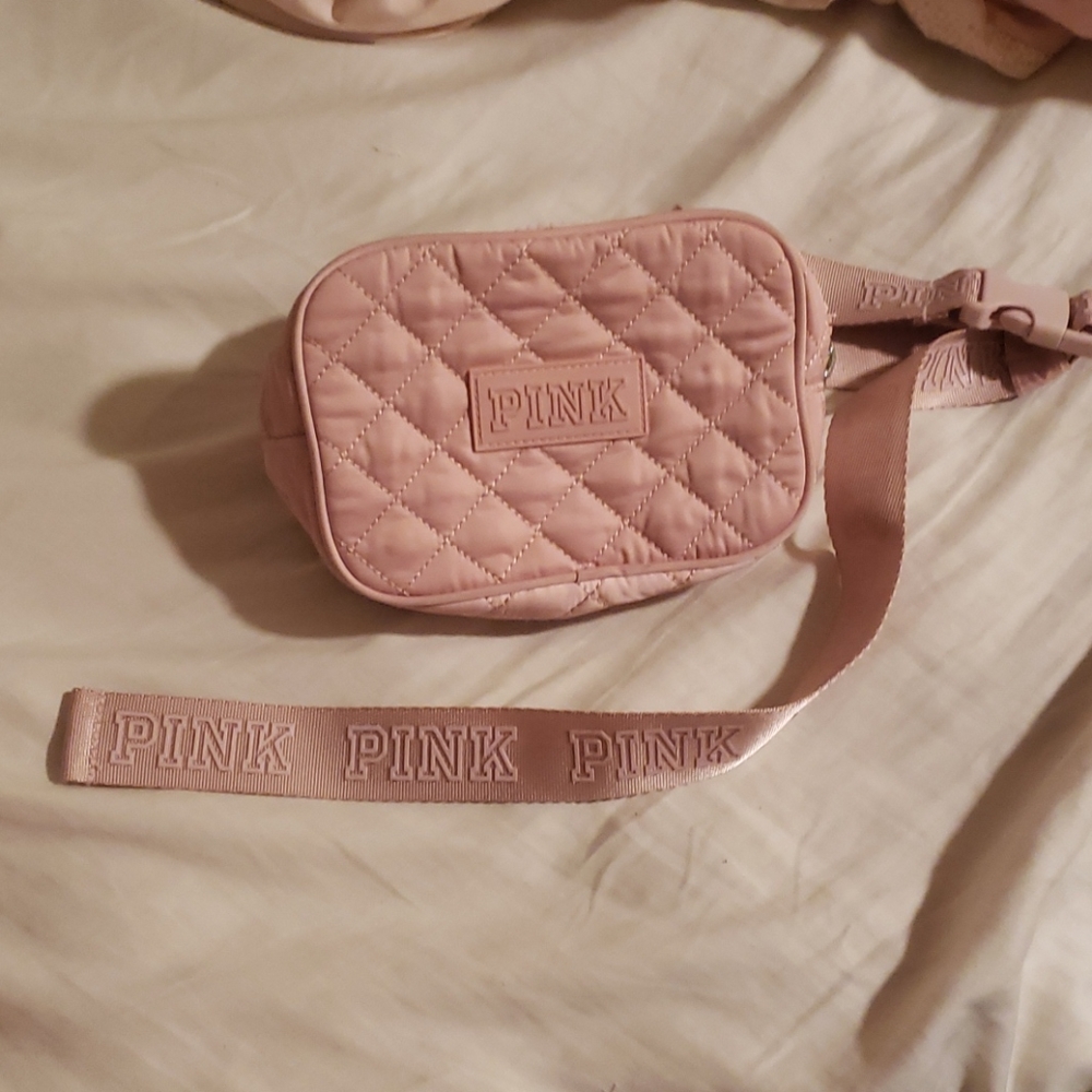 Light pink fannypack.